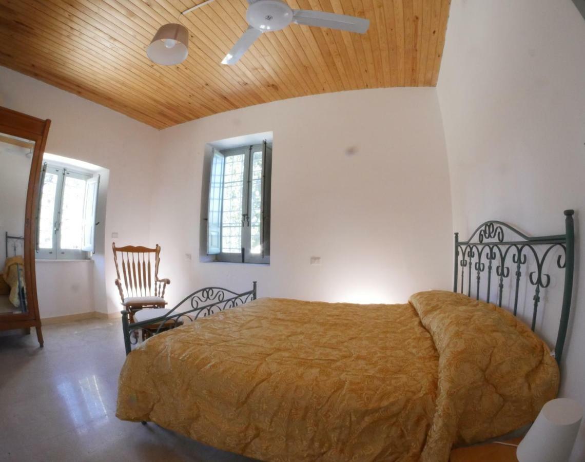 La Casa Del Miele Di Borgo Carbone Villa Locri Exterior photo