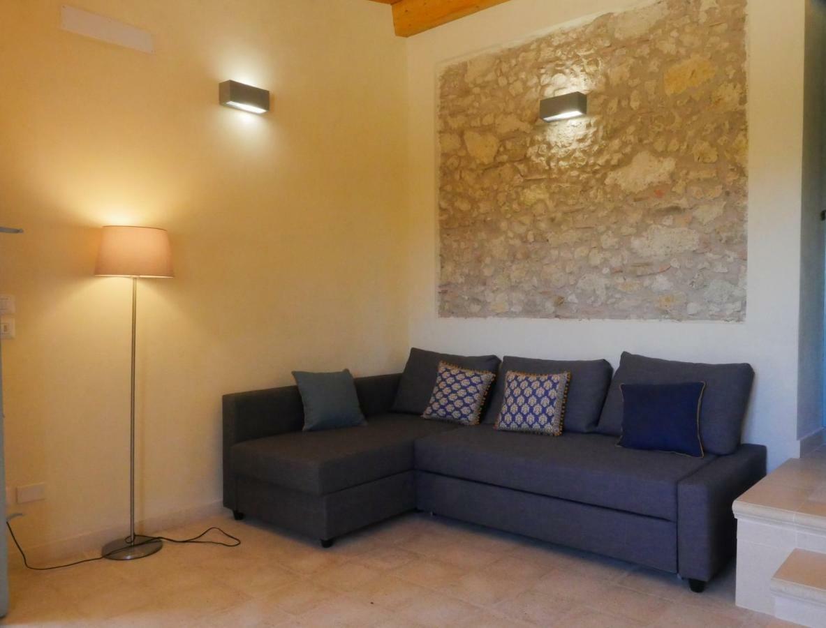 La Casa Del Miele Di Borgo Carbone Villa Locri Exterior photo
